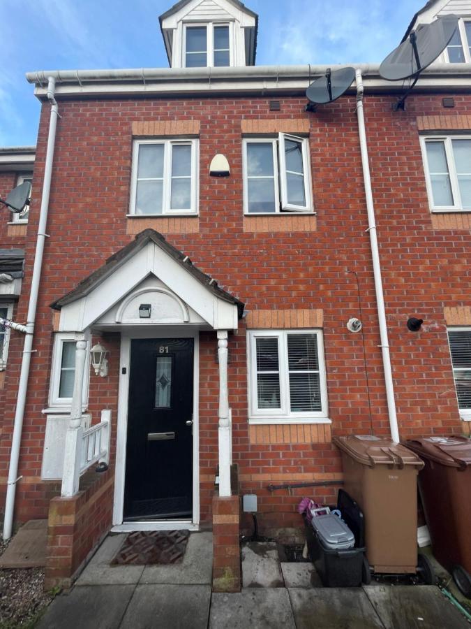 Hensh Homes St Helens  Exterior photo